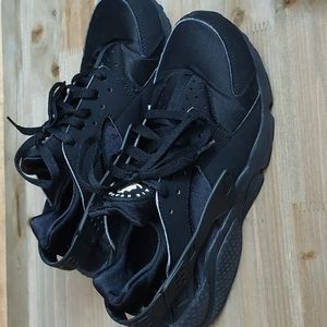 Nike Air Huarache Black Black White
